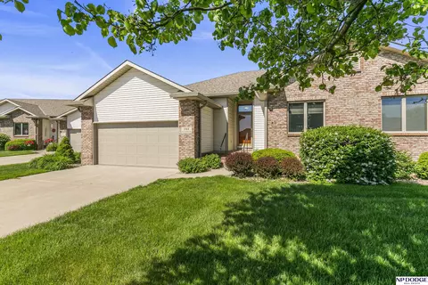 707 Heatherwood St, Fremont, NE 68025