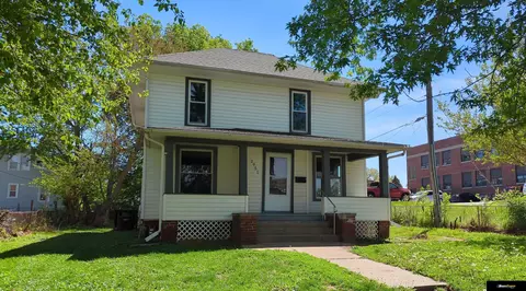 2951 Fontenelle Blvd, Omaha, NE 68104
