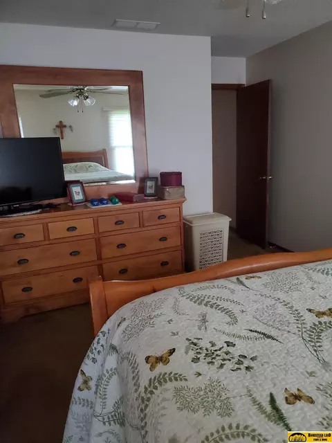 Bedroom - 2 The Pines, Beatrice, NE 68310 photo 2 of 3