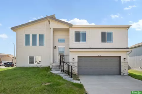 8410 S 177th Ave, Omaha, NE 68136
