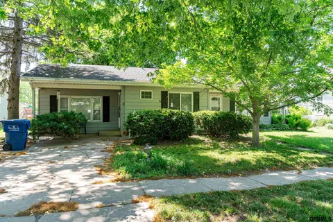 2219 Norman Ave, Crete, NE 68333