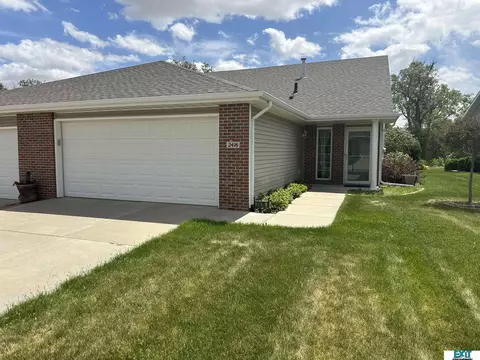 2416 Cedar Cove Rd, Lincoln, NE 68507