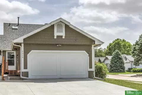 5323 S 155th St, Omaha, NE 68137