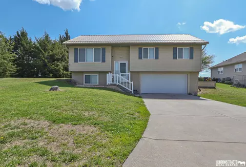 330 Ash St, Syracuse, NE 68446