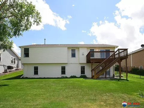 Exterior - 930 E 9th St, Hickman, NE 68372 photo 5 of 7