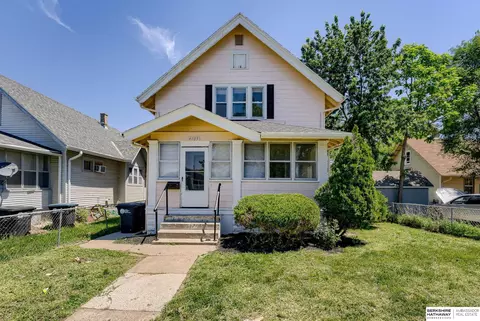 4105 N 17th St, Omaha, NE 68110
