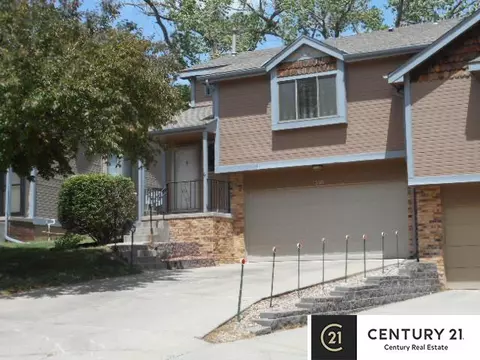 3518 Comstock Ave, Bellevue, NE 68123