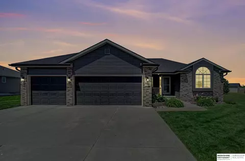 2415 E 15th St, York, NE 68467