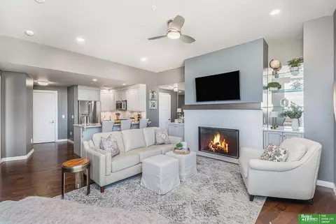 200 S 31 Ave #4811, Omaha, NE 68131