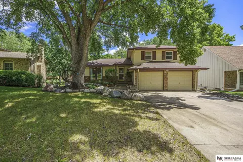 2033 S 141st Cir, Omaha, NE 68144