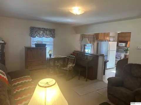 220 S 20th St, Beatrice, NE 68310 photo 2