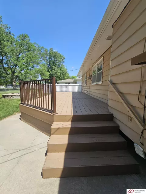 Exterior - 1509 N 15th St, Beatrice, NE 68310 photo 2 of 5