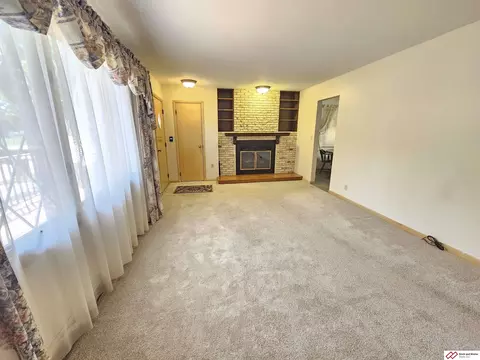 Living - 1509 N 15th St, Beatrice, NE 68310 photo 2 of 3
