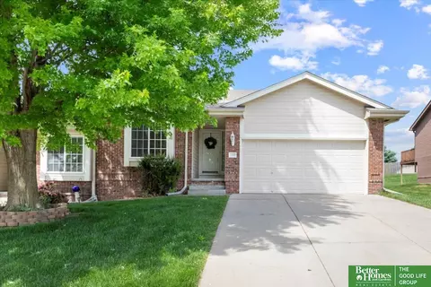 7502 S 173rd St, Omaha, NE 68136