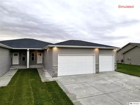 907 W Nobes Rd, York, NE 68467