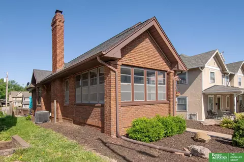 136 N 34 St, Omaha, NE 68131