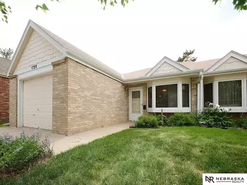 1725 S 38th St, Lincoln, NE 68506