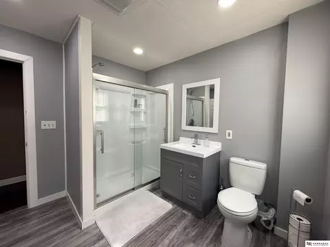 Bath - 520 E Hawthorne St, Minden, NE 68959 photo 1 of 3