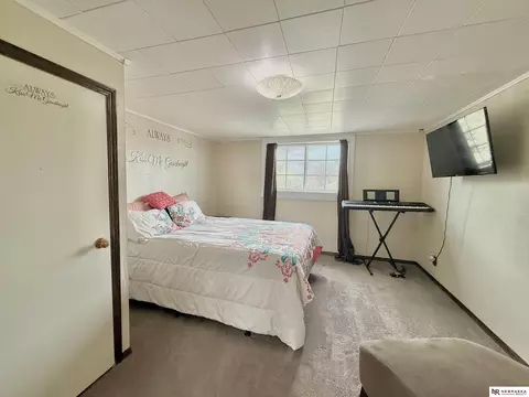 Bedroom - 520 E Hawthorne St, Minden, NE 68959 photo 7 of 9
