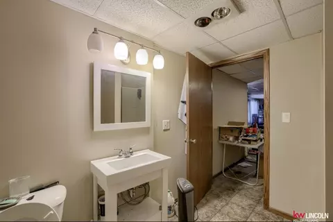 Bath - 307 S Way Ave, Sutton, NE 68979 photo 3 of 3