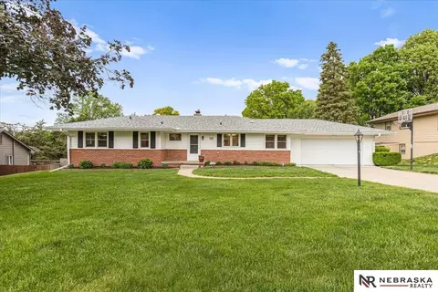 4430 Sunny Slope Ave, Omaha, NE 68134