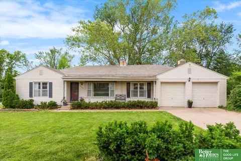 844 S 88th St, Omaha, NE 68114