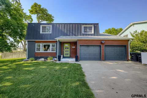 10534 Parker St, Omaha, NE 68114