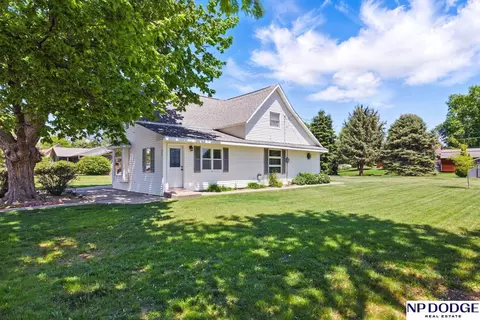 404 N Ash St, Dodge, NE 68633
