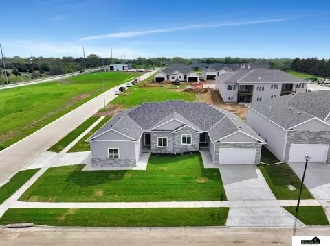 5016 Spire St, Lincoln, NE 68516