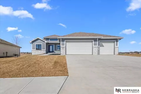 10312 Sherman St, Papillion, NE 68046