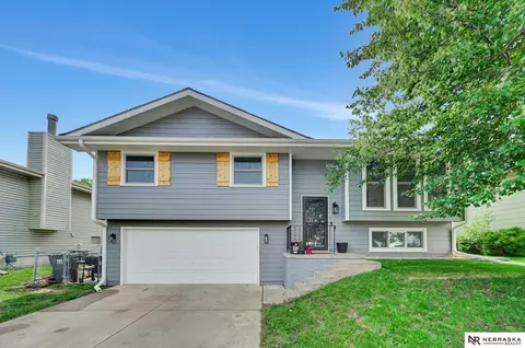 2626 NW 55th St, Lincoln, NE 68524