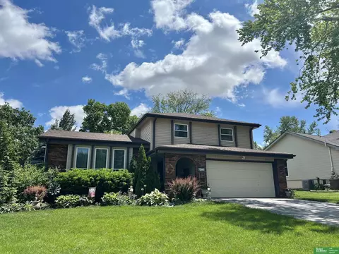1311 Greenwood Ave, Papillion, NE 68133
