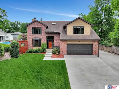 3939 Stockwell Ct, Lincoln, NE 68506