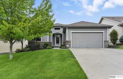 7211 S 174 St, Omaha, NE 68136