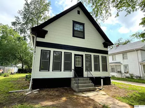 1859 Euclid Ave, Lincoln, NE 68502