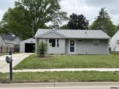 3911 Dunn Ave, Lincoln, NE 68502