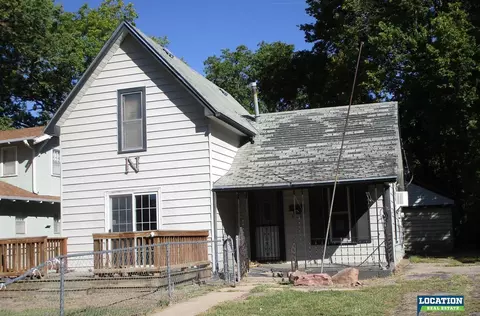 1506 Grant St, Beatrice, NE 68310