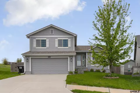 14578 Potter Cir, Bennington, NE 68007