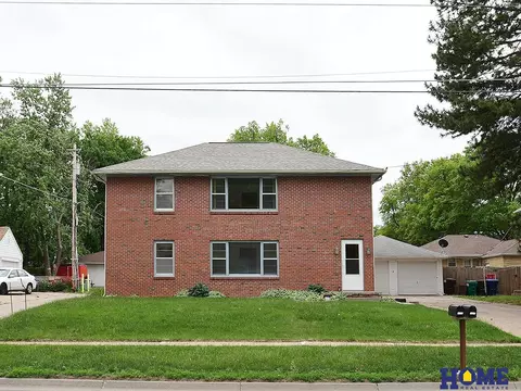 6009 Adams St, Lincoln, NE 68507