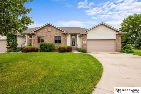 650 Heatherwood St, Fremont, NE 68025