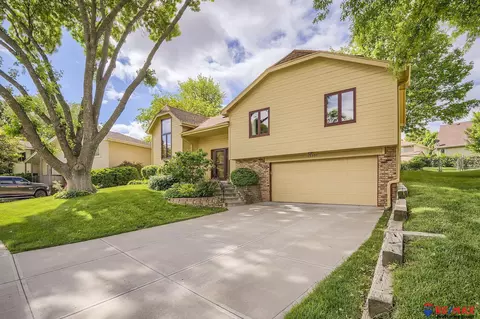 15357 Page St, Omaha, NE 68154