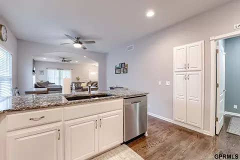 230 Locust St, Springfield, NE 68059 photo 15