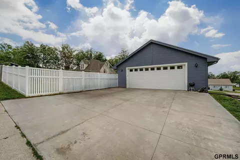 230 Locust St, Springfield, NE 68059 photo 27