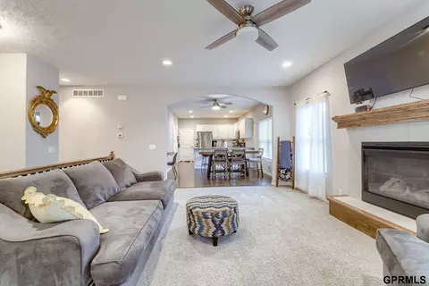 230 Locust St, Springfield, NE 68059 photo 7