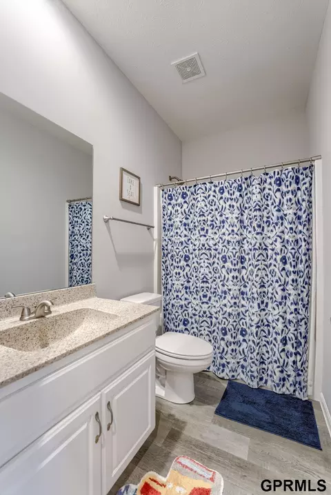 230 Locust St, Springfield, NE 68059 photo 24