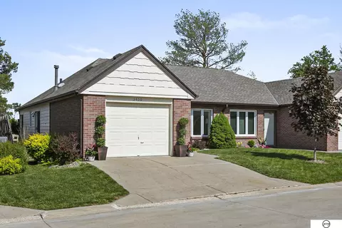 3400 Glenhaven Pl, Lincoln, NE 68506