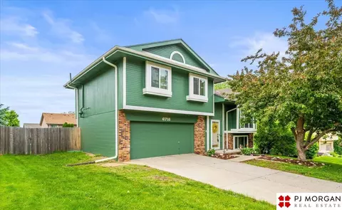 6718 Aspen St, La Vista, NE 68128