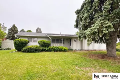 6251 Nebraska Ave, Omaha, NE 68104