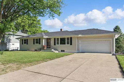 4314 Oak St, Omaha, NE 68105