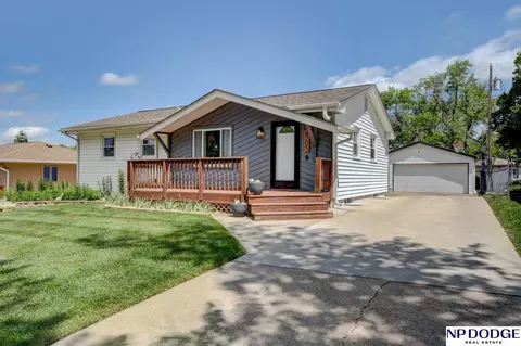 4705 N 95 St, Omaha, NE 68134